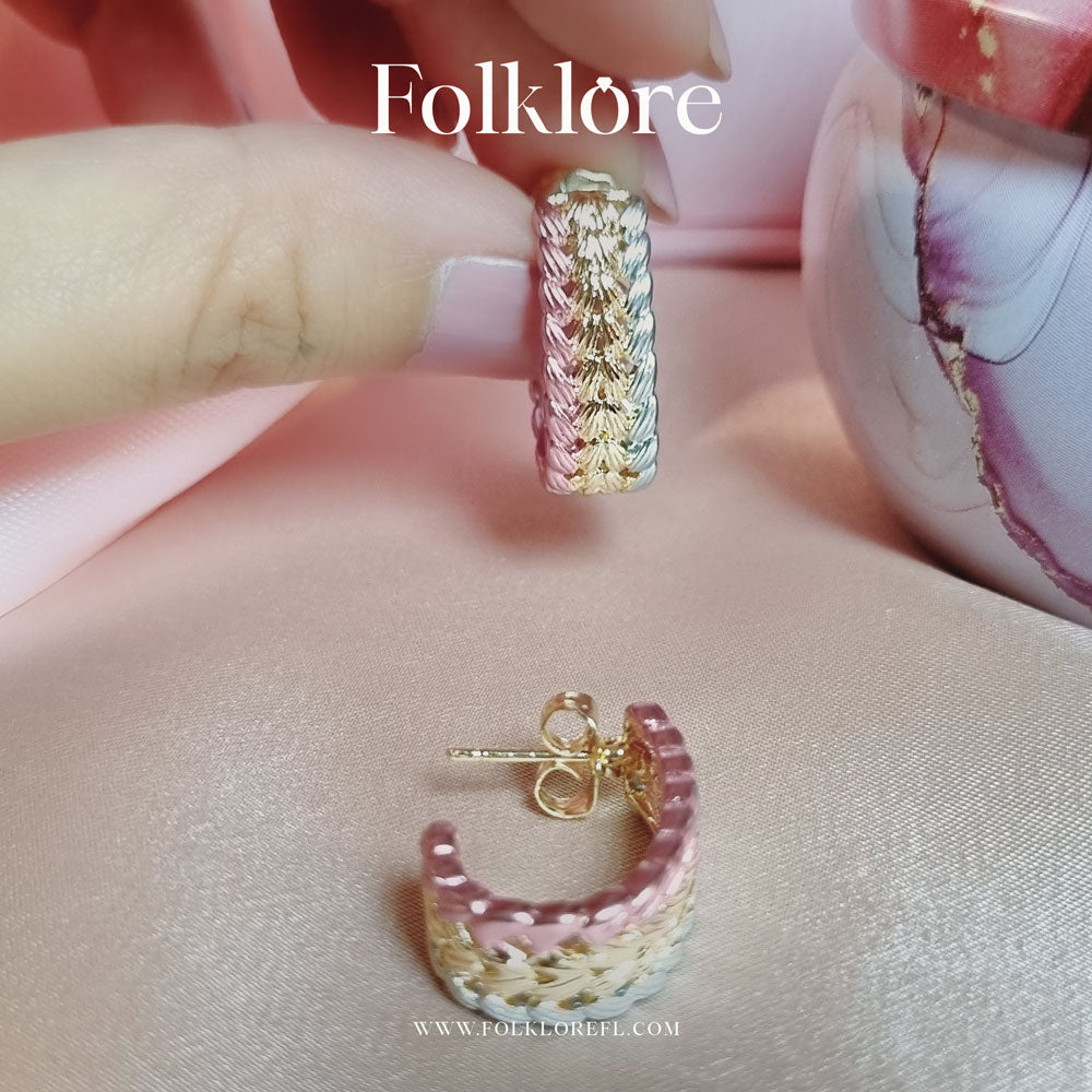 THE CHIC C-SHAPED HUGGIE EARRINGS