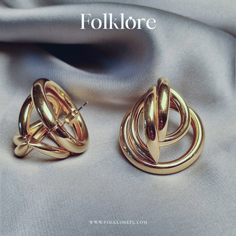 GOLDEN METAL STUDS
