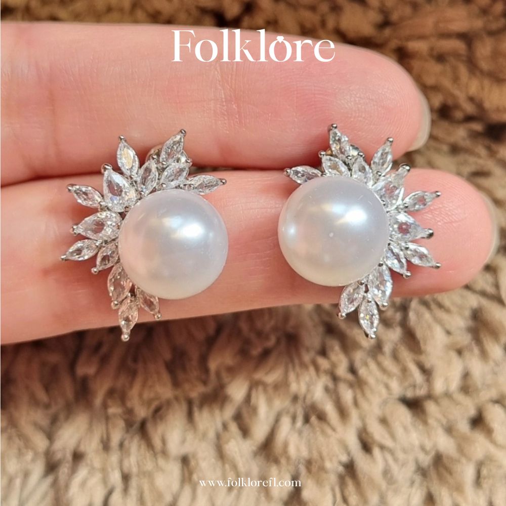SILVER-PLATED PEARL-CRYSTAL STUDS