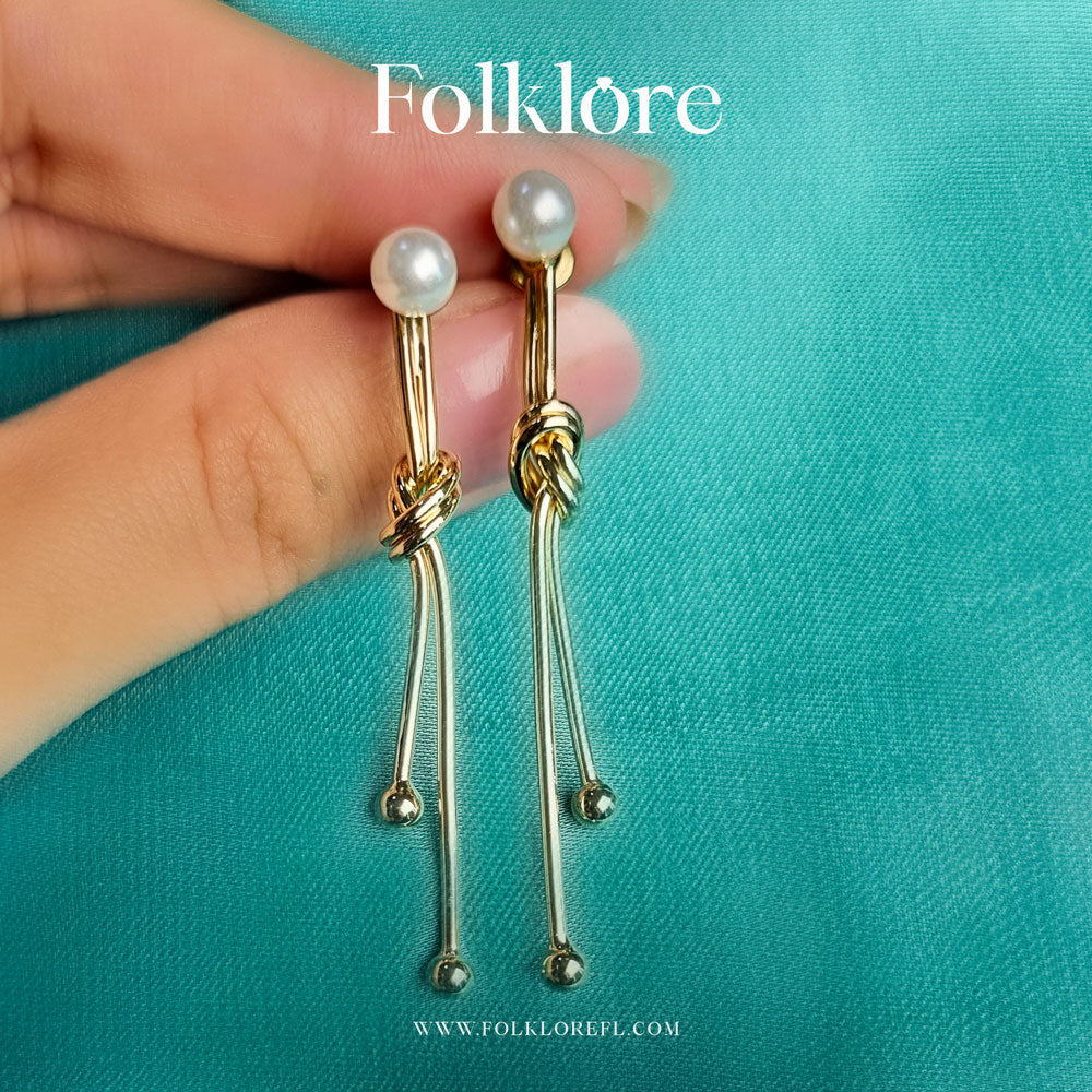 GOLD KNOT EARRINGS