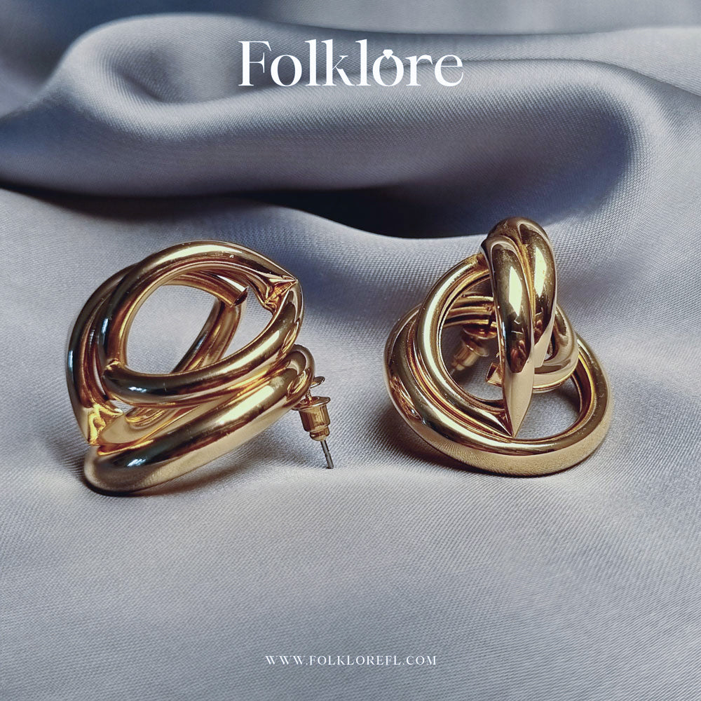 GOLDEN METAL STUDS