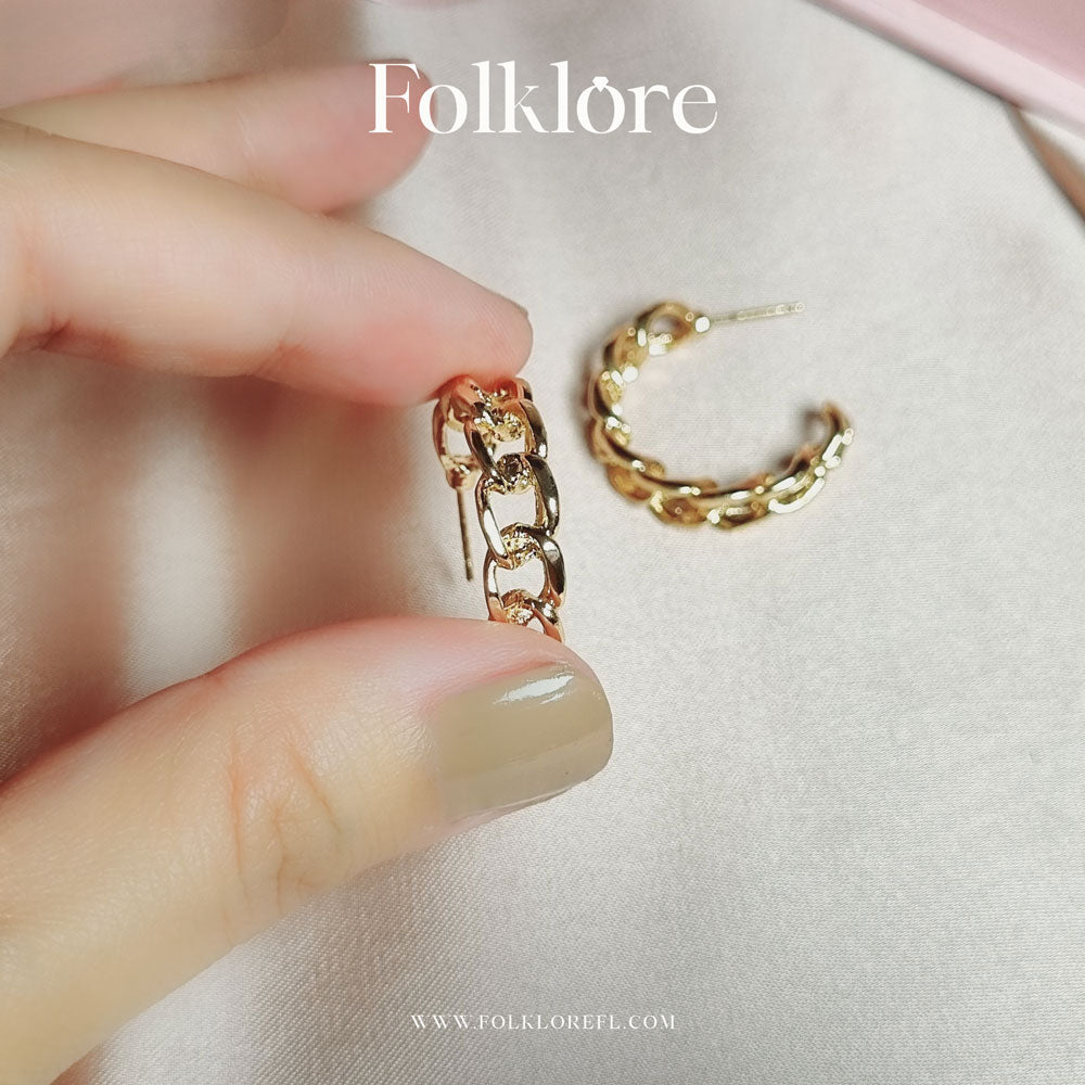 SMALL GOLD METAL HOOPS