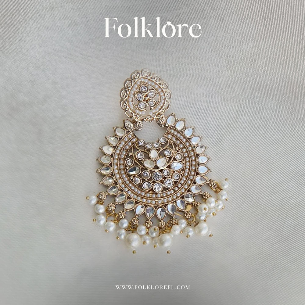 KUNDAN ZIRCONIA EARRINGS & TIKKA