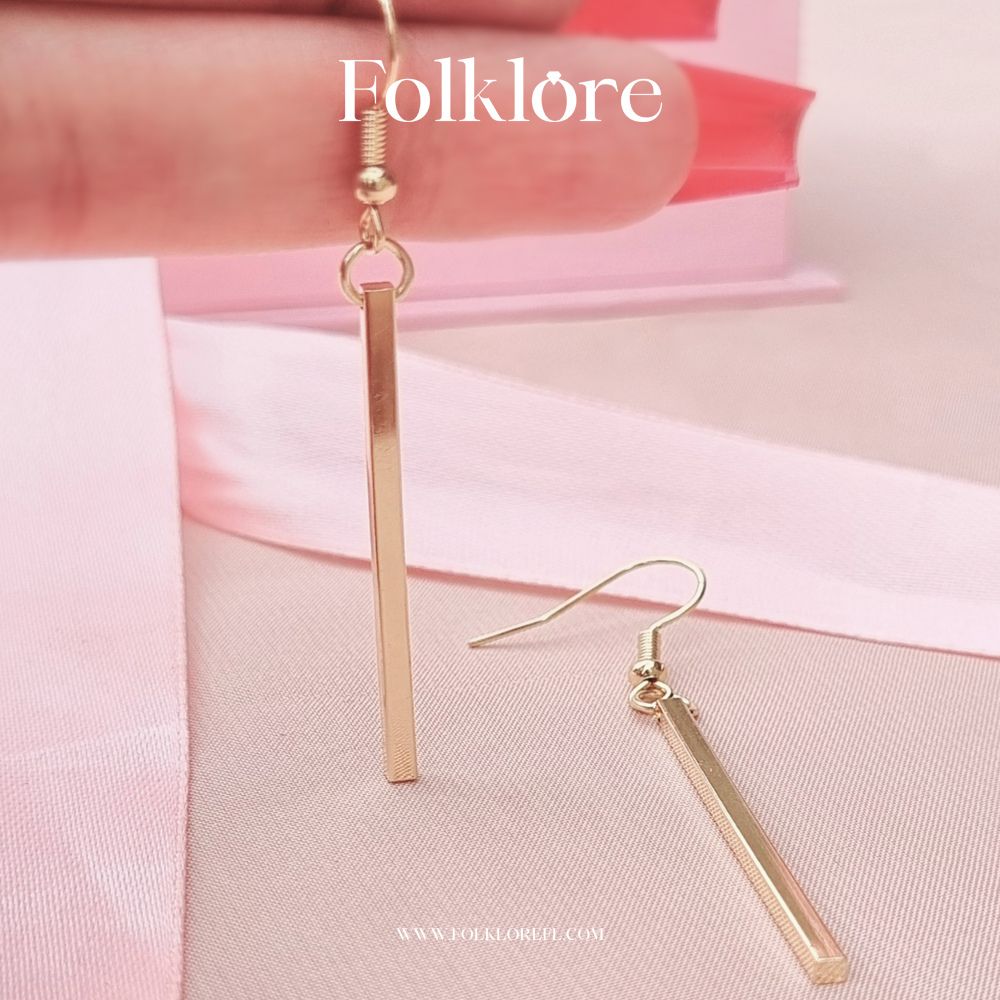 METAL SLEEK DANGLER EARRINGS