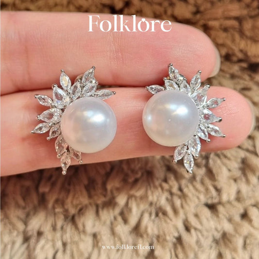 SILVER-PLATED PEARL-CRYSTAL STUDS