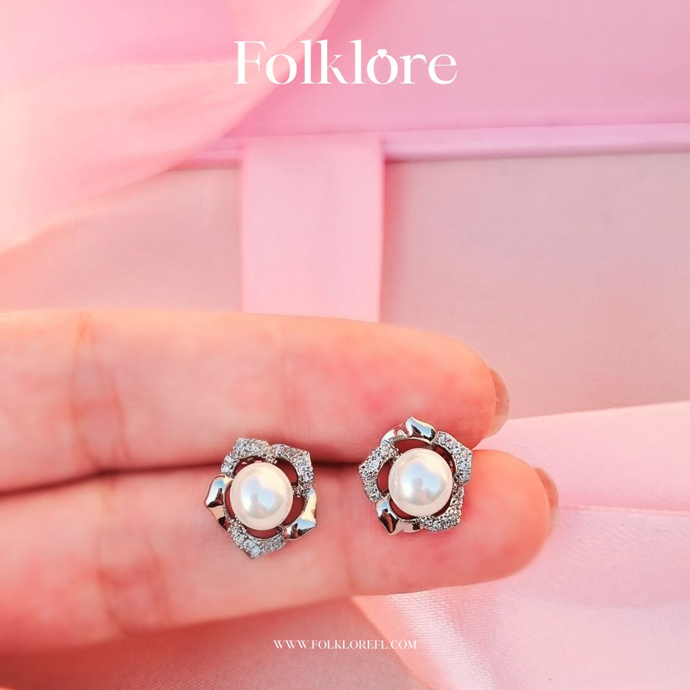 STERLING SILVER PEARL STUDS