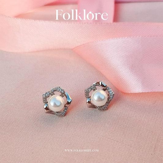STERLING SILVER PEARL STUDS